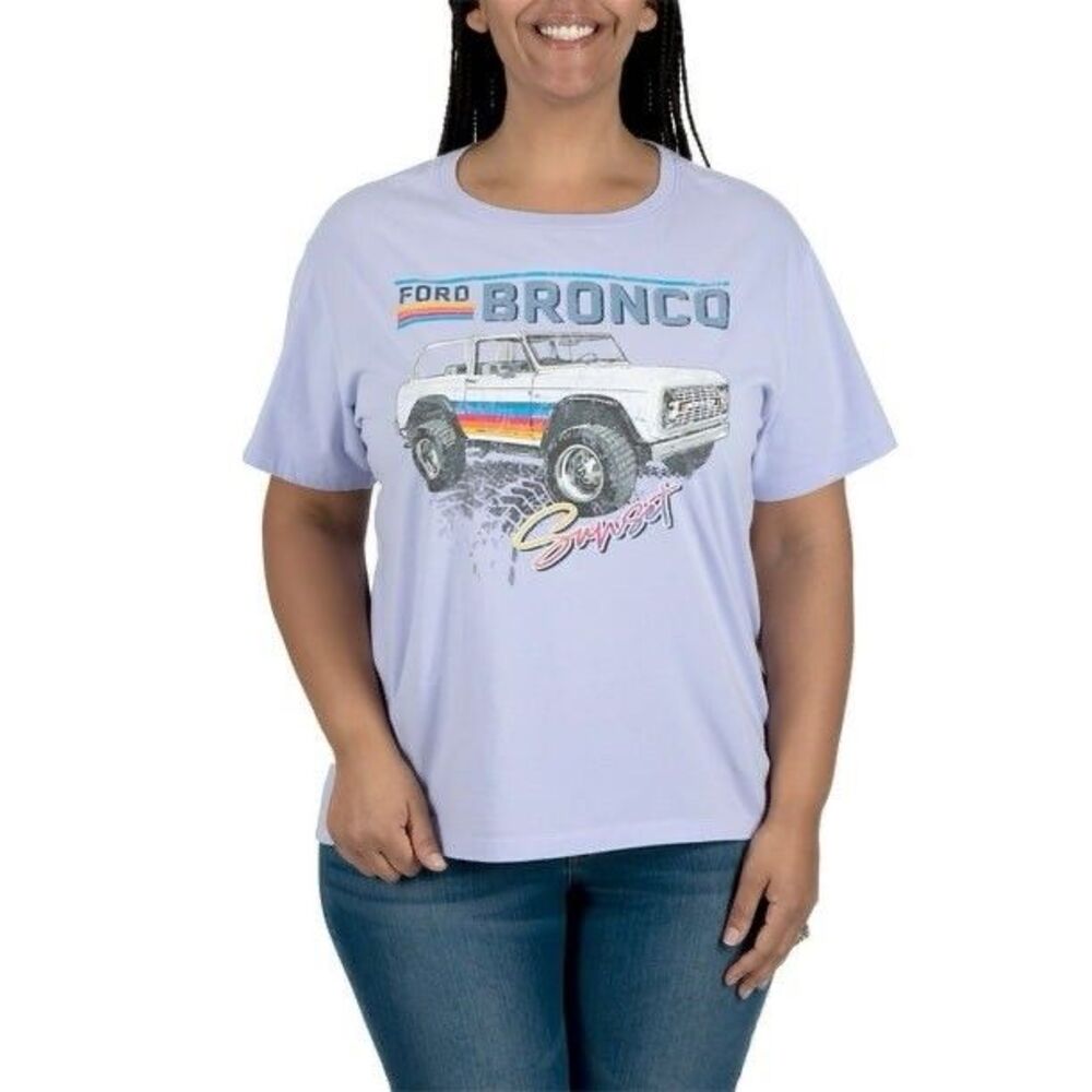 Licensed Women's Relaxed Fit Vehicles Graphic Short Sleeve Tee Size L - Picture 3 of 11
